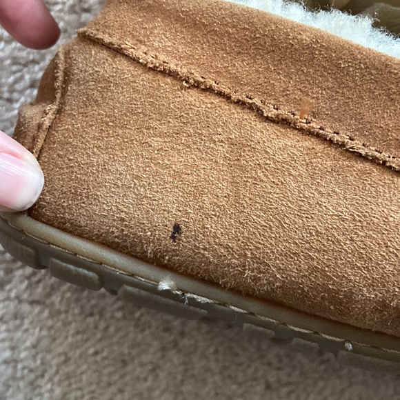 **SOLD ON MERC** L.L. Bean Slippers - Picture 6 of 8